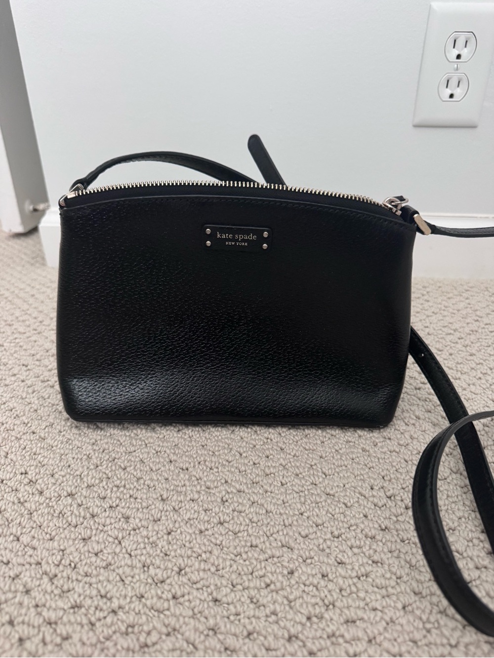 kate spade New York Jeanne Black Leather Crossbody